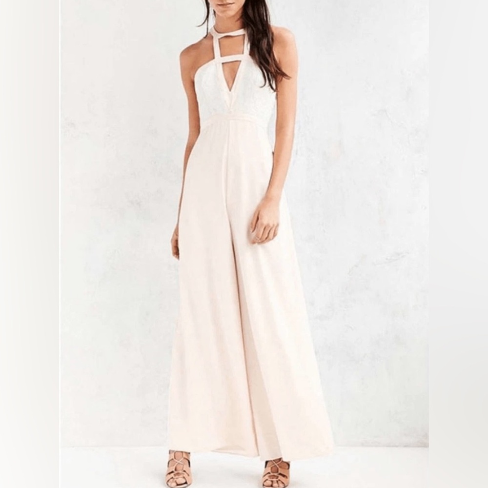 Silence + Noise Urban Outfitters Origami Ivory Cream Flowy Jumpsuit Size 4